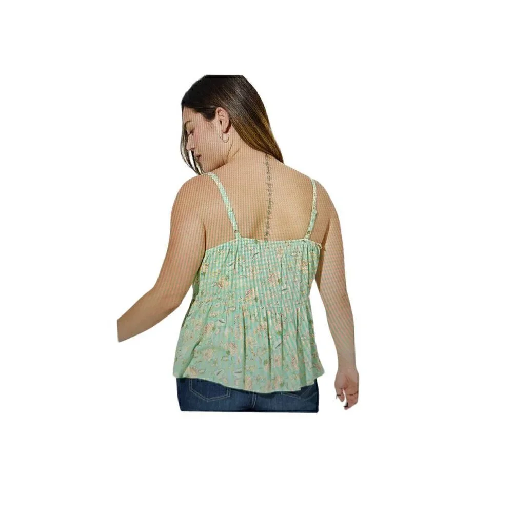 Women's Torrid Green Sleeveless Crochet Trim Tank Top, Shirt 2, 2X, 18-20 - Picture 3 of 5